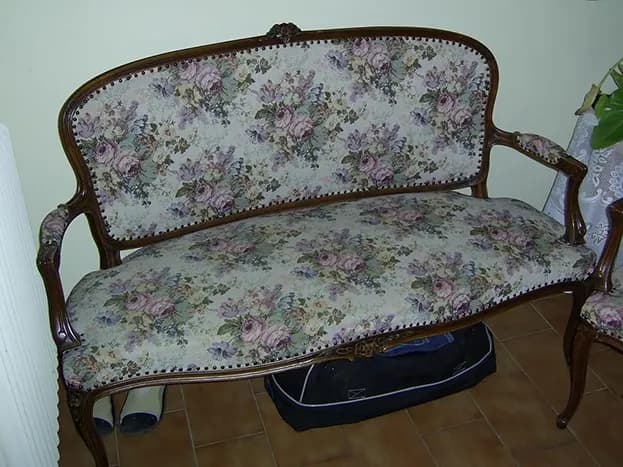 Antik fotel felújítása és minőségi kárpitozása - Rumba Fotel Budapest